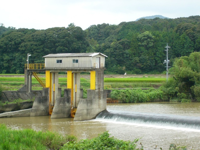 寝太郎堰