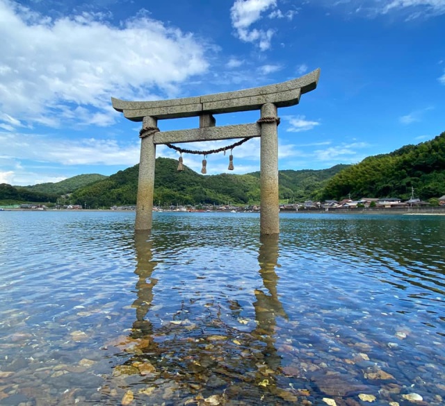 深浦海上鳥居