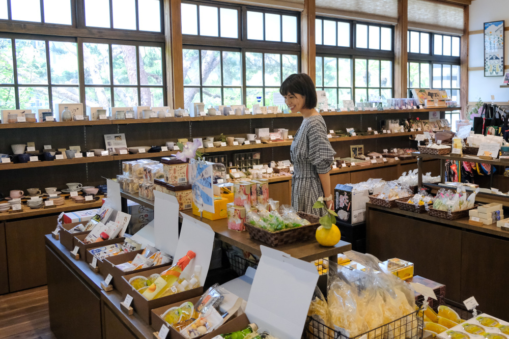 萩市の観光拠点「萩・明倫学舎」