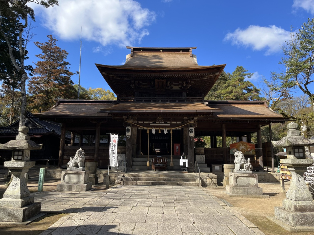 画像：今八幡宮楼門