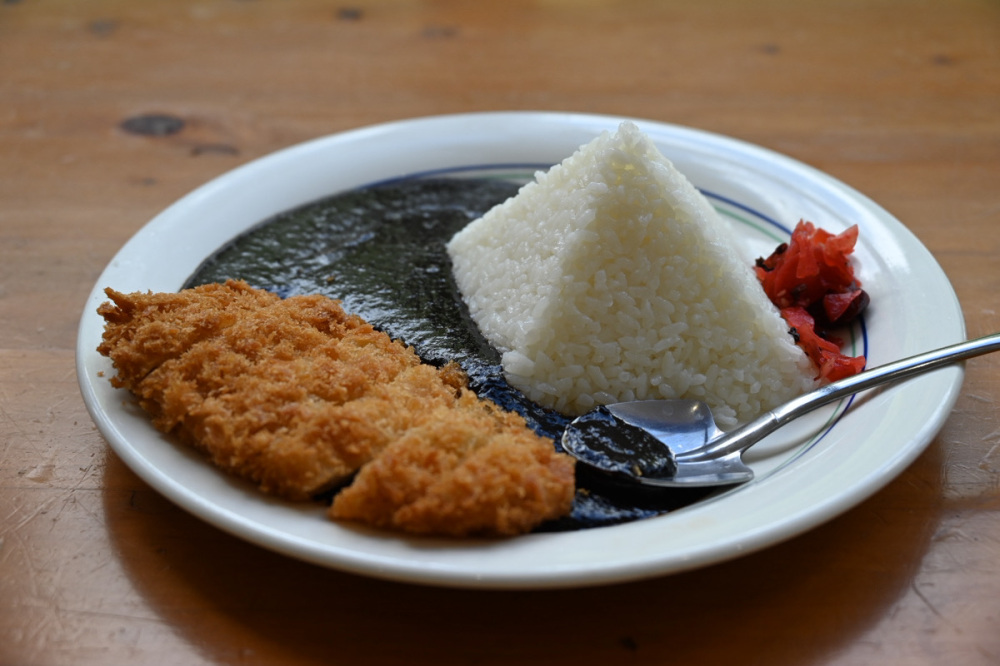 漆黒カツカレー(辛口)1,480円