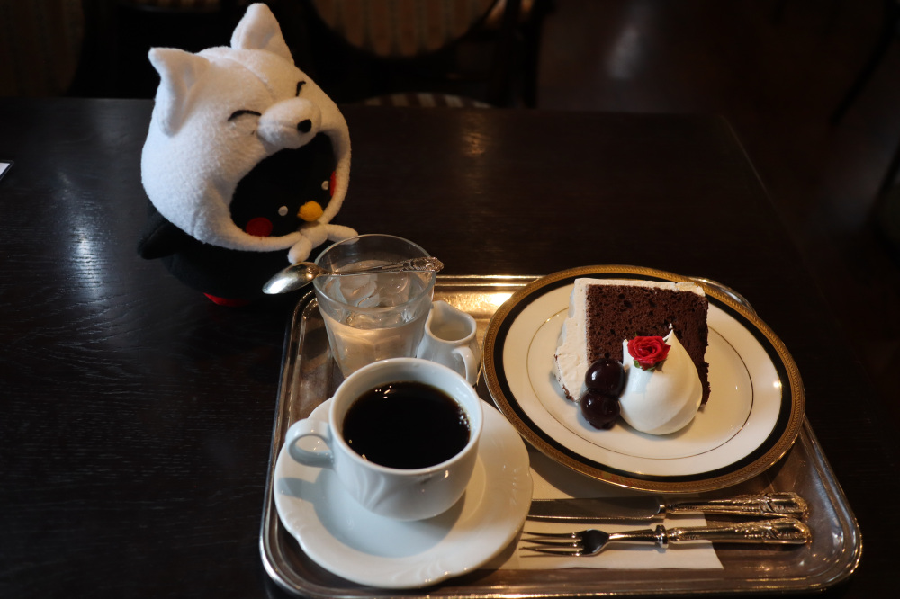 ショコラーデ・シフォンケーキのヤムゼ(セット価格：1300円)