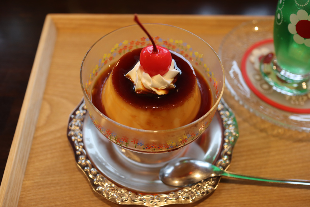 純喫茶のレトロプリン(単品:700円)