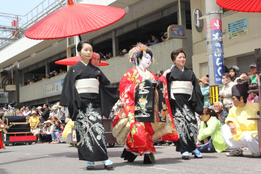 境内が賑わう特別な日!赤間神宮の行事・イベント