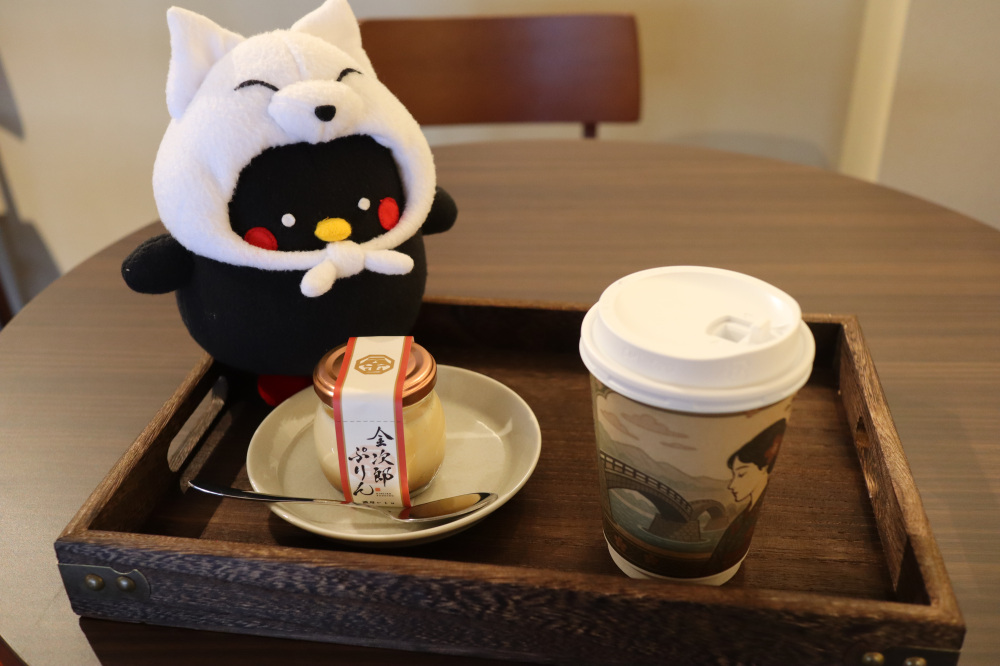 自家製濃厚レトロプリン(ドリンクセット価格：1150円)