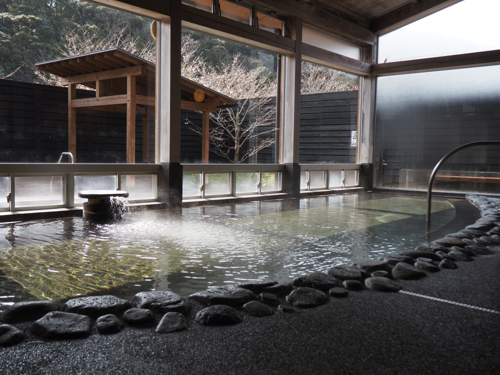 一浴・岩風呂