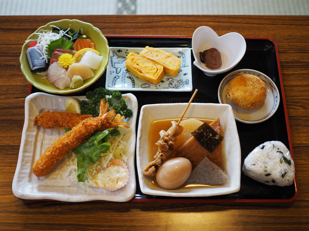 メニューのレパートリーの多さを実感する一品料理の数々…!