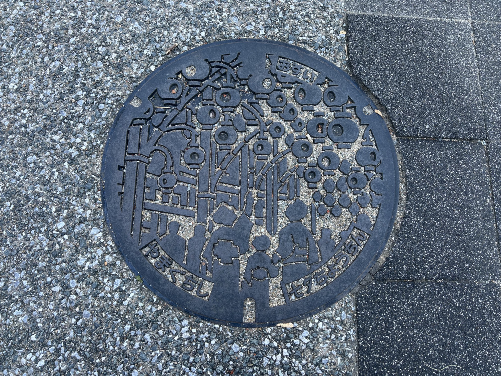 七夕ちょうちんのマンホール