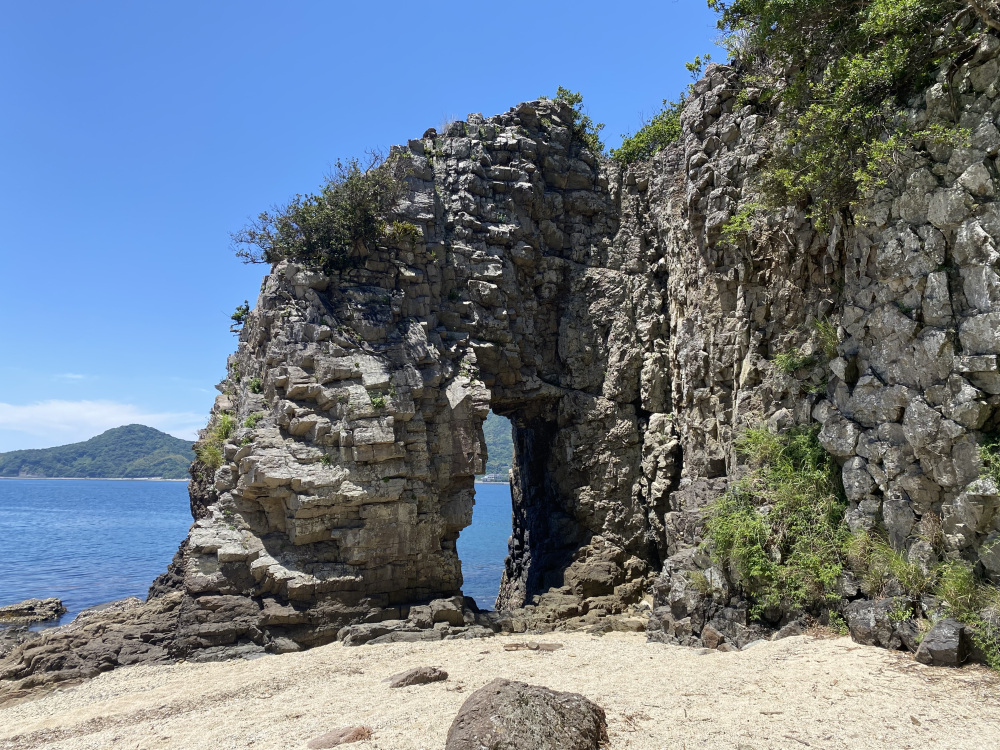 周防大島のパワースポット「しあわせ祈岩」を巡るドライブ旅♪おすすめランチやカフェなどのグルメもご紹介！