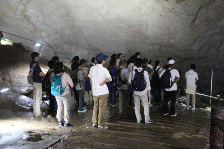 秋芳洞ジオツアー