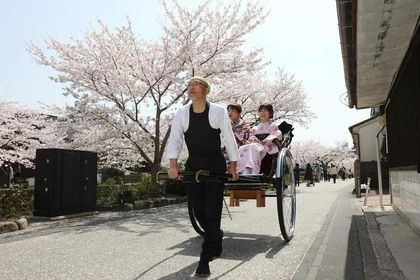 ぶらり山口竪小路 人力車運行サービス