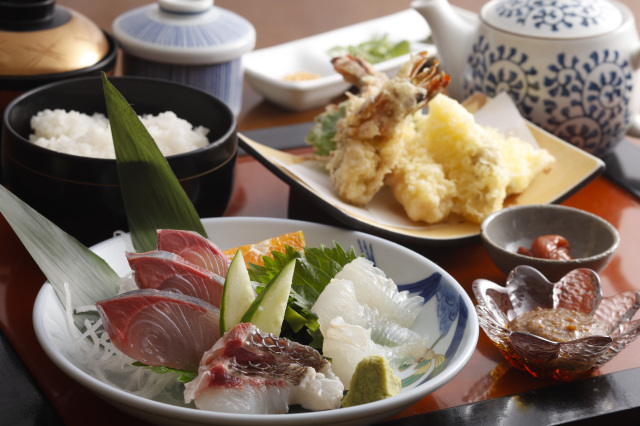 海鮮まぶしも自慢の新ご当地グルメ！