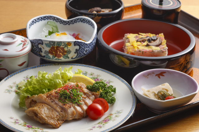 錦帯橋たもと 平清