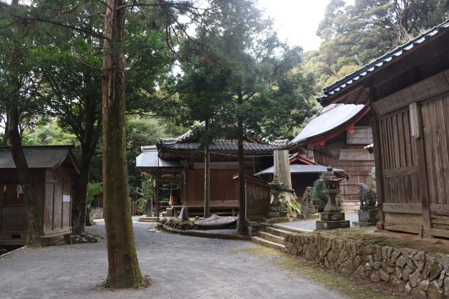 御山神社