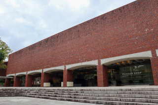 山口県立美術館