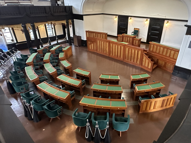 旧県会議事堂議場