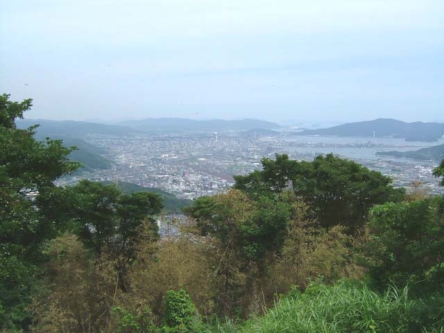 嶽山