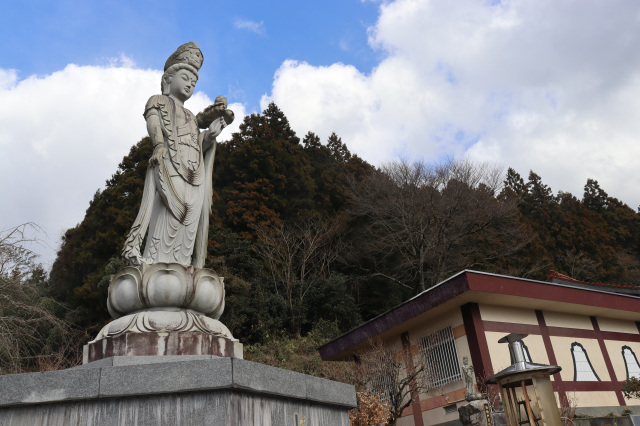 太用寺聖大観音像