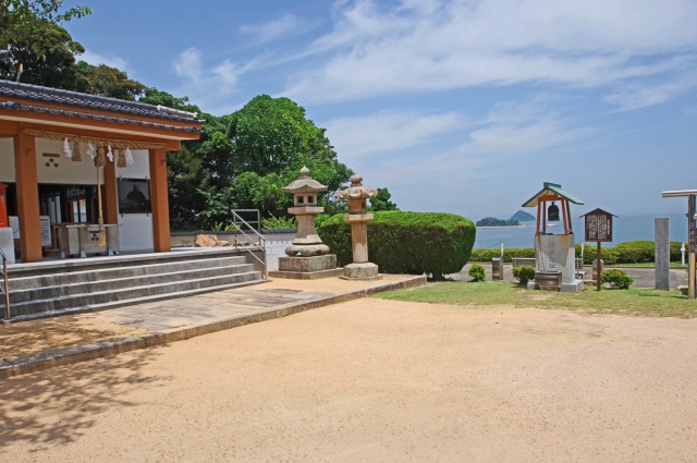 豊功神社