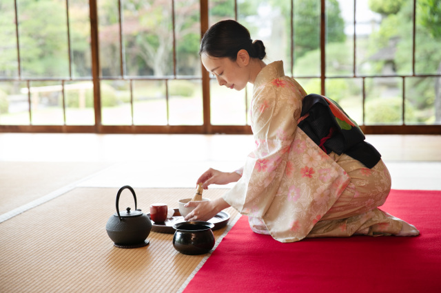 プログラムの一例「旧家で楽しむ抹茶体験」