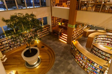 夜の本屋を愉しもう ねをはす ホテル ブック&カフェ