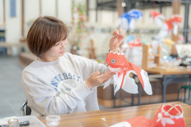 「柳井金魚ちょうちん」一から製作体験